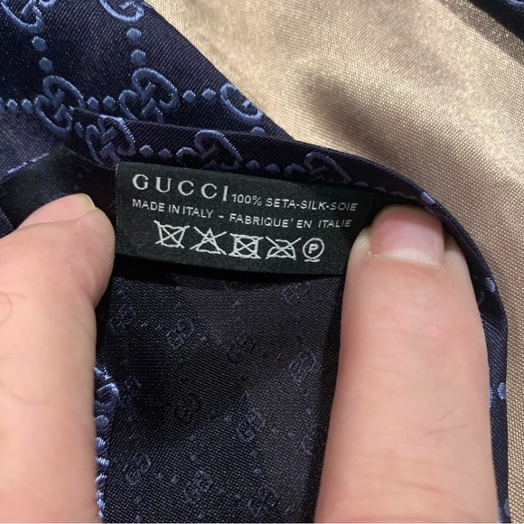 Gucci Tie Black and Blue - Picture 5 of 6